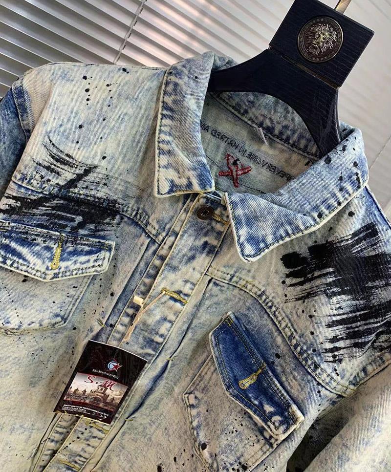 Fashionable Personalized Embroidered Denim Jacket For Men