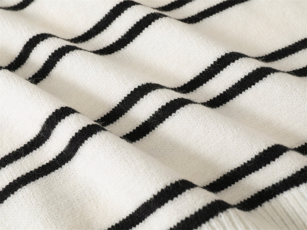 Striped Round Neck Knitted Sweater Men's Loose
